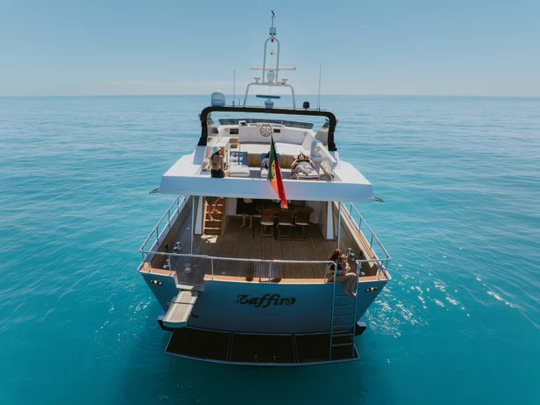 Jacht te huur in Monaco-Ville voor de beste prijs