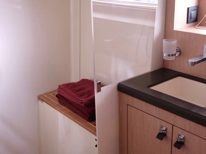 Huur een Bénéteau Oceanis Yacht 62 in Castiglioncello