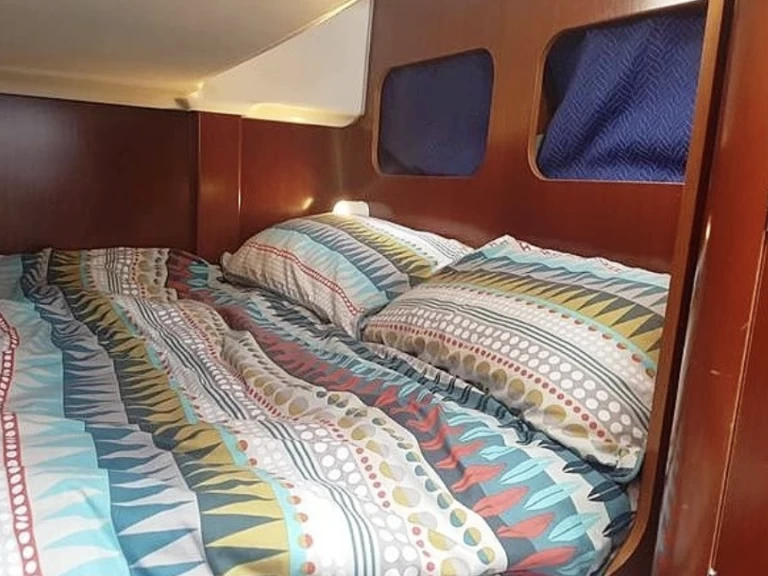 Verhuur Motorboot Bénéteau met vaarbewijs