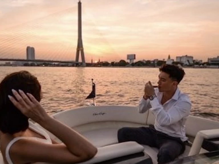 Verhuur Motorboot in Bang Kho laen - Chris Craft Carina 21