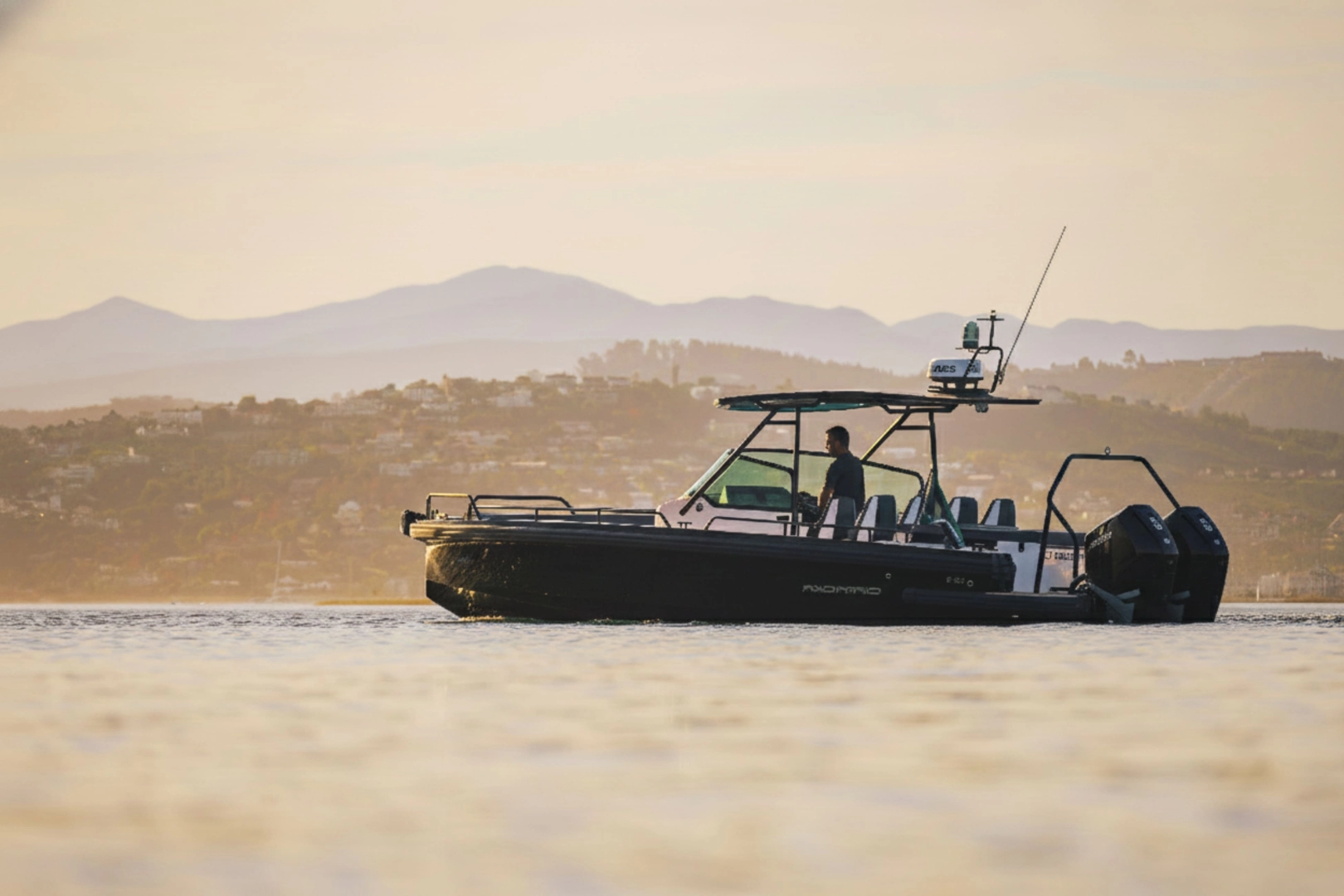 Verhuur Motorboot in Marina de Lagos - Axopar 28 T-Top