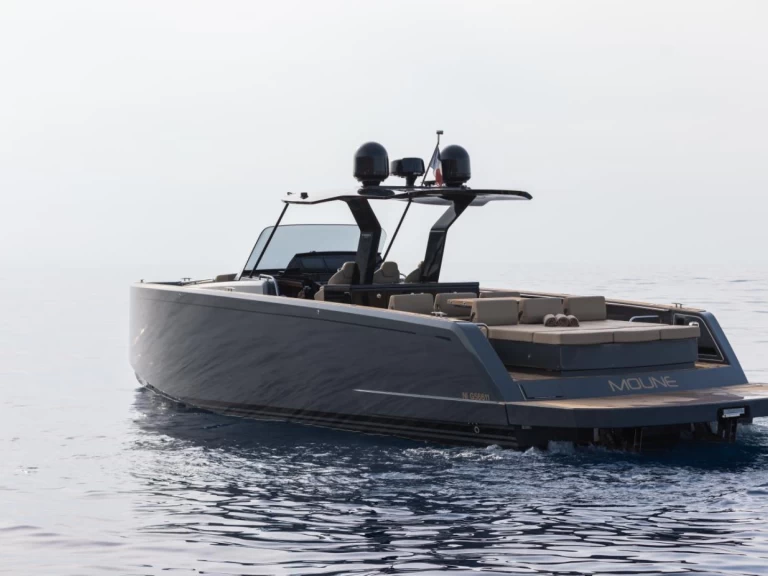 Pardo Yachts Pardo 43 te huur van particulier of professional in Beaulieu-sur-Mer
