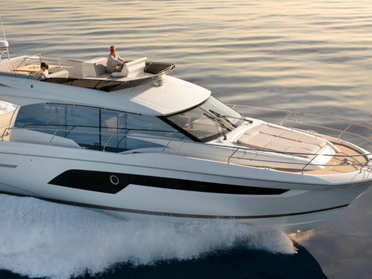 Verhuur Motorboot Prestige Yachts met vaarbewijs