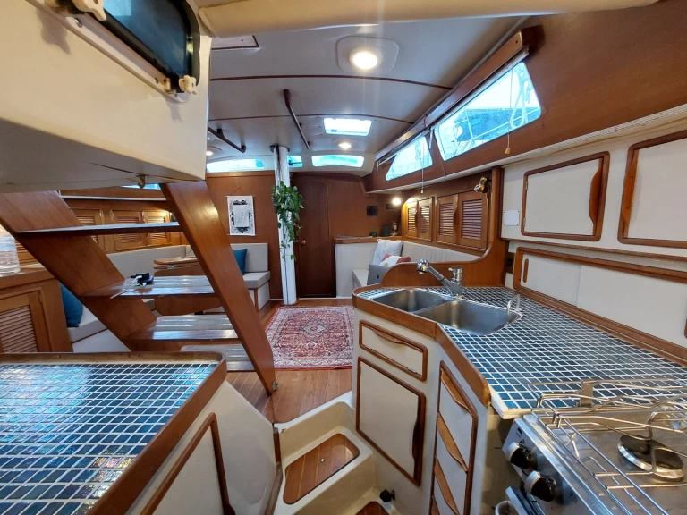 Huur een Irwin Irwin 43 MK in Sant Antoni de Portmany