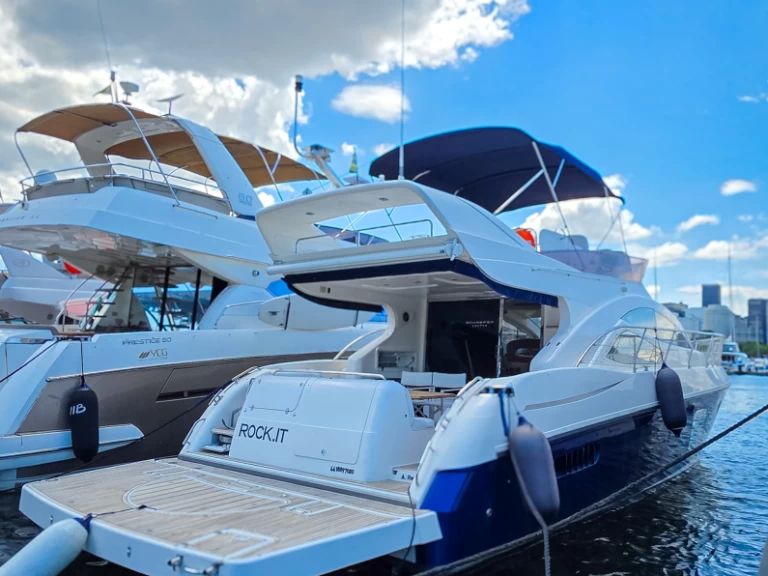 Motorboot te huur in Rio de Janeiro (state) voor de beste prijs