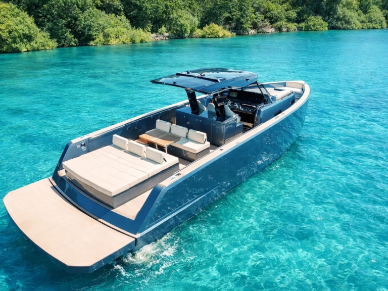 Huur een Pardo Yachts Pardo 43 in Saint-Tropez