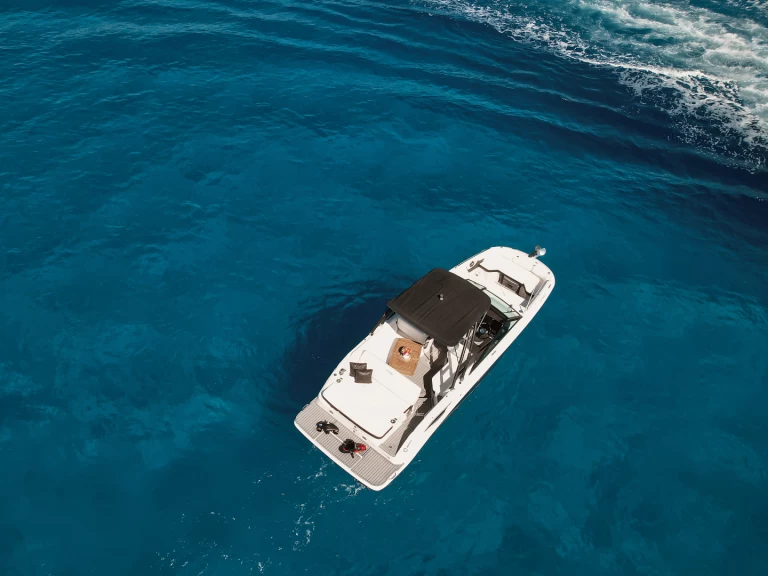 Sea Ray  250 sdx te huur van particulier of professional in Ayia Napa