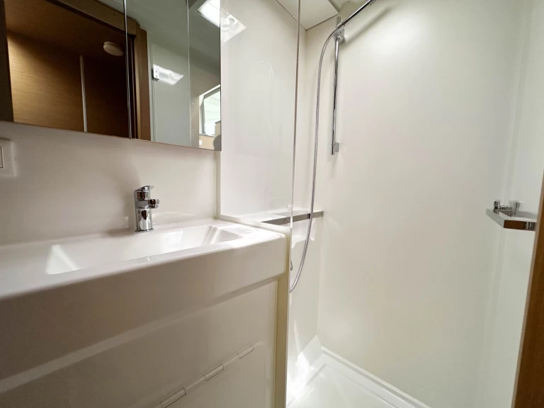 Verhuur Catamaran Excess met vaarbewijs