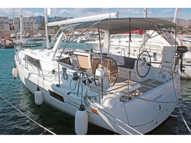 Bénéteau Oceanis 41.1 (2 Heads) te huur van particulier of professional in Palma de Mallorca