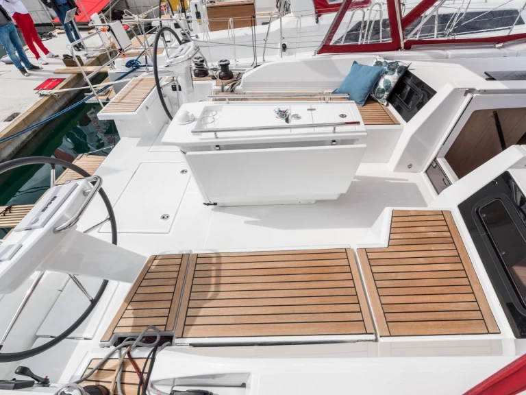 Bénéteau Oceanis 46.1 te huur van particulier of professional in Pomer