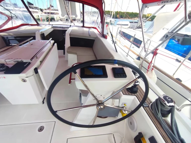 Bénéteau Oceanis 46.1 te huur van particulier of professional in Pomer