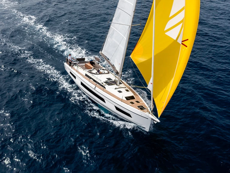 Bootverhuur Pálairos goedkoop Dufour 41