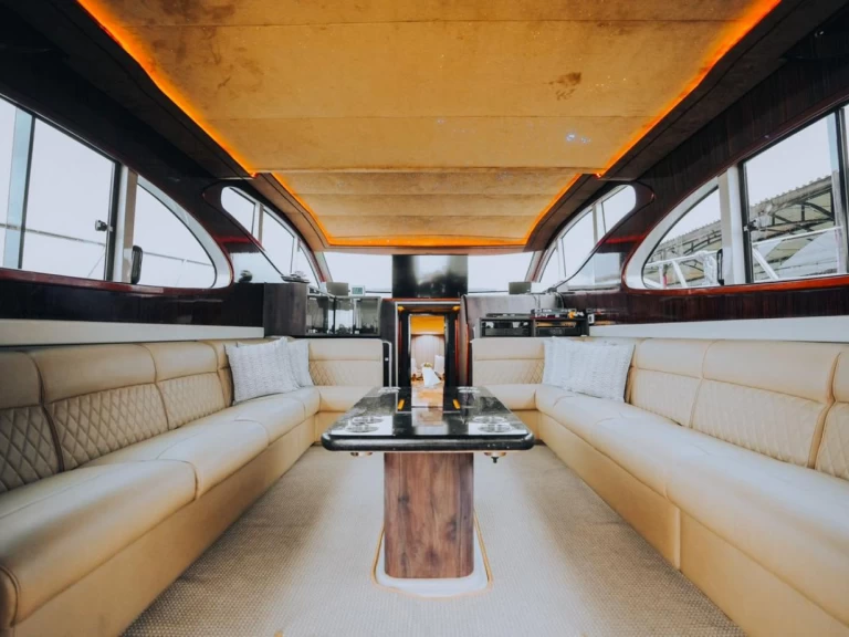 Huur een Accura 55 in Kota Denpasar