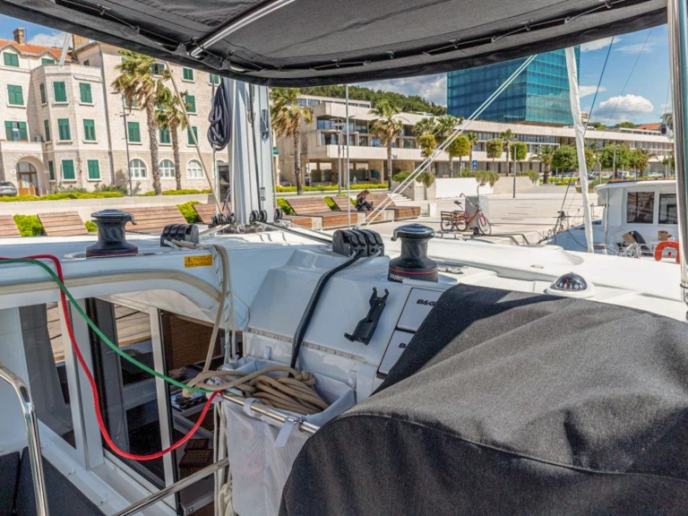 Huur een Lagoon Lagoon 40 in Komolac