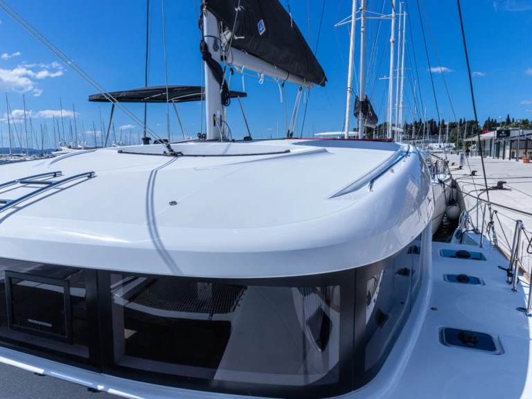 Bootverhuur Komolac goedkoop Lagoon 40