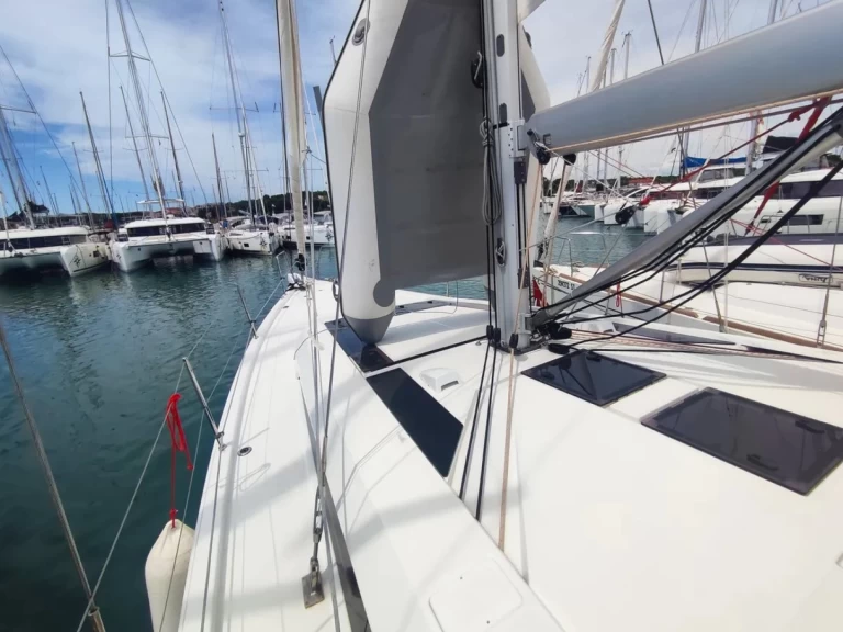 Verhuur Zeilboot Bénéteau met vaarbewijs