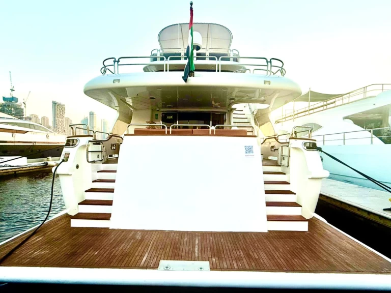 Bootverhuur Benetti Benetti 115 in Dubai Marina via SamBoat