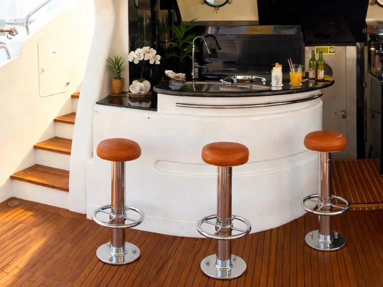 Verhuur Jacht Benetti met vaarbewijs