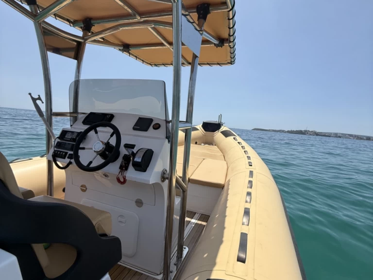 RIB te huur in Puerto Portals voor de beste prijs