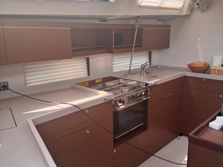 Bootverhuur Bénéteau Oceanis 46.1 in Split via SamBoat