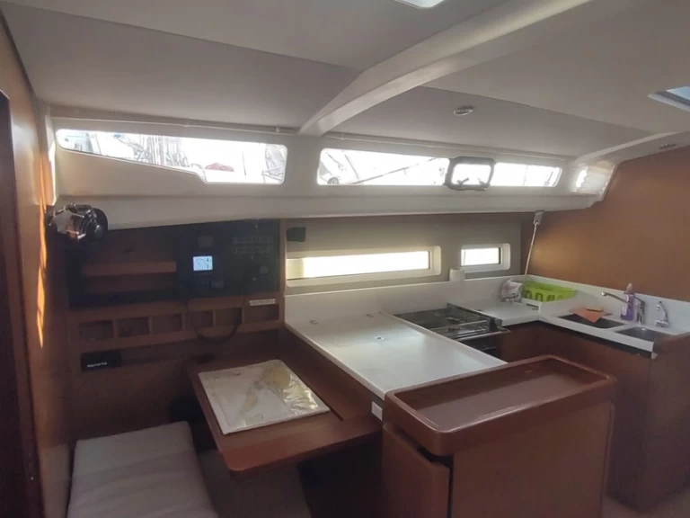 Verhuur Zeilboot in Split - Jeanneau Sun Odyssey 440