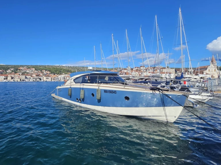 Huur een Brioni Yachts Brioni 44 in Split