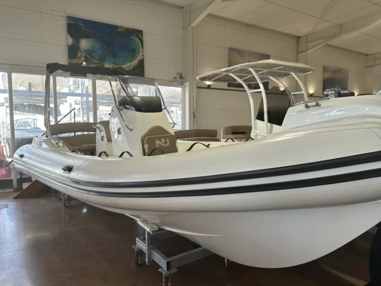 Verhuur Motorboot Nuova Jolly met vaarbewijs