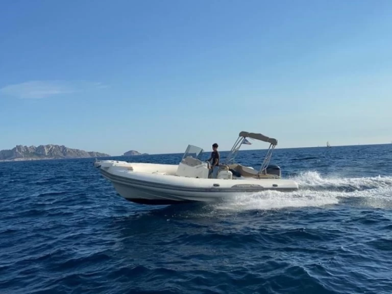 Huur Motorboot met of zonder schipper Capelli in Marseille