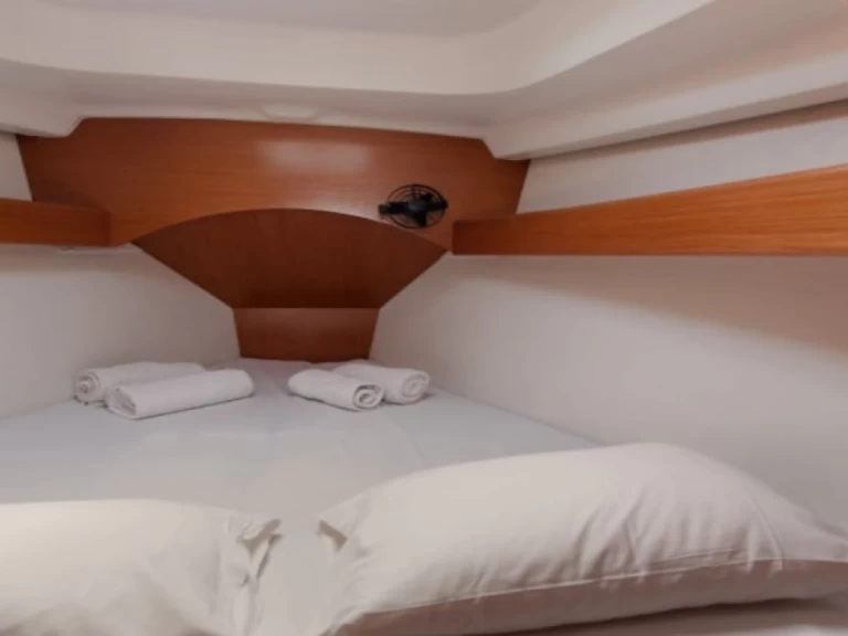 Huur een Bénéteau Cyclades 43.4 in Piraeus