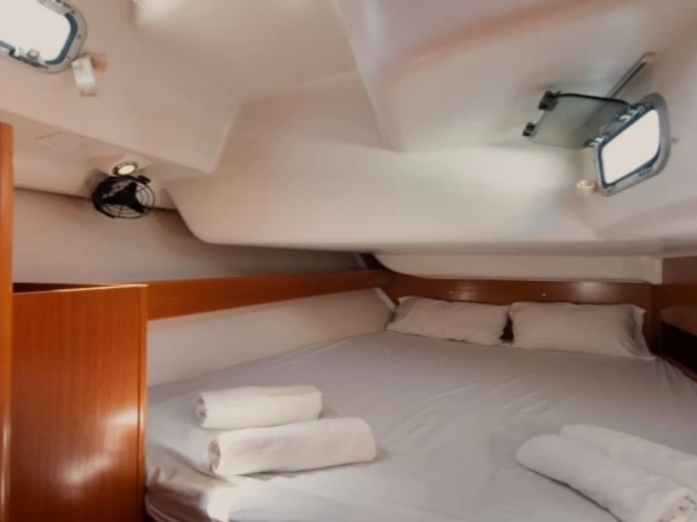 Verhuur Zeilboot in Piraeus - Bénéteau Cyclades 43.4