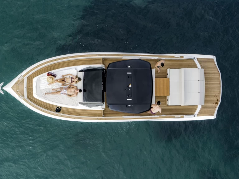 Bootverhuur Lagos goedkoop 377 Coupe