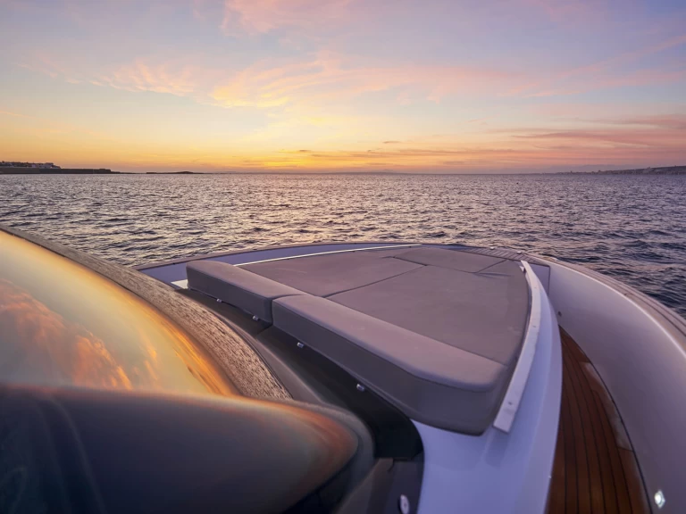 Bootverhuur Astondoa 377 Coupe in Lagos via SamBoat