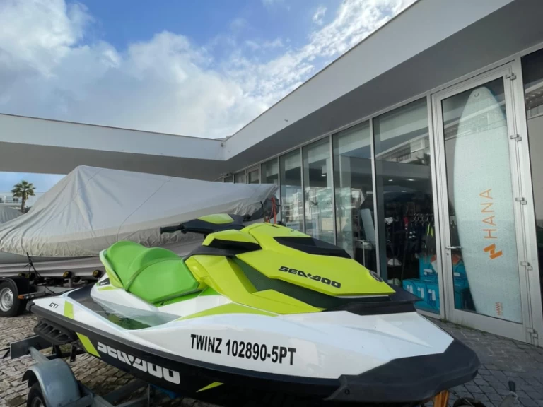 Verhuur Jet Ski Sea-Doo met vaarbewijs