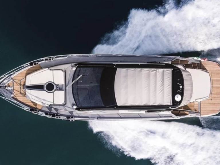 Huur een Cranchi Cranchi M44 HT in Beaulieu-sur-Mer