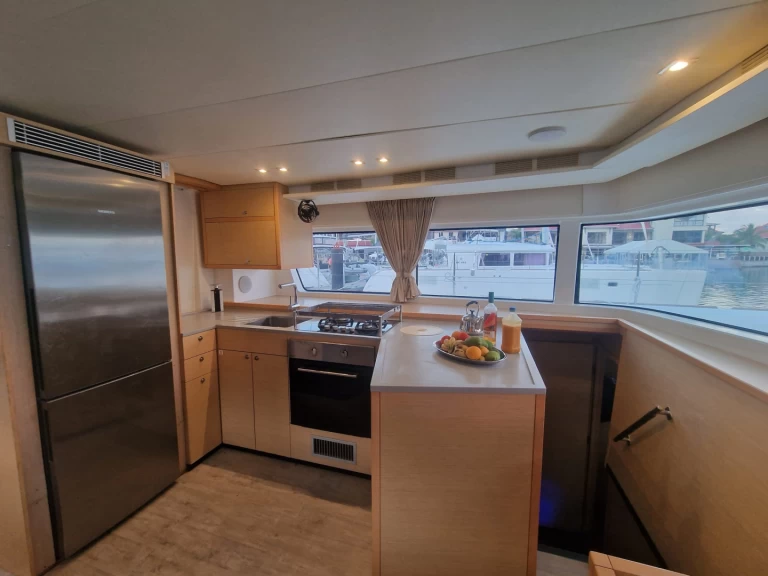 Verhuur Catamaran in Le Marin - Lagoon Lagoon 52 S