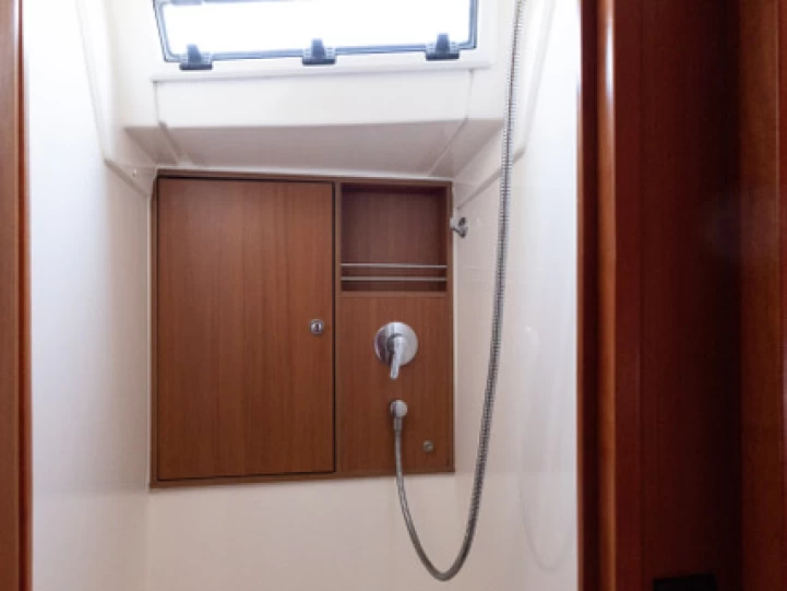 Bootverhuur La Spezia goedkoop Bavaria 45