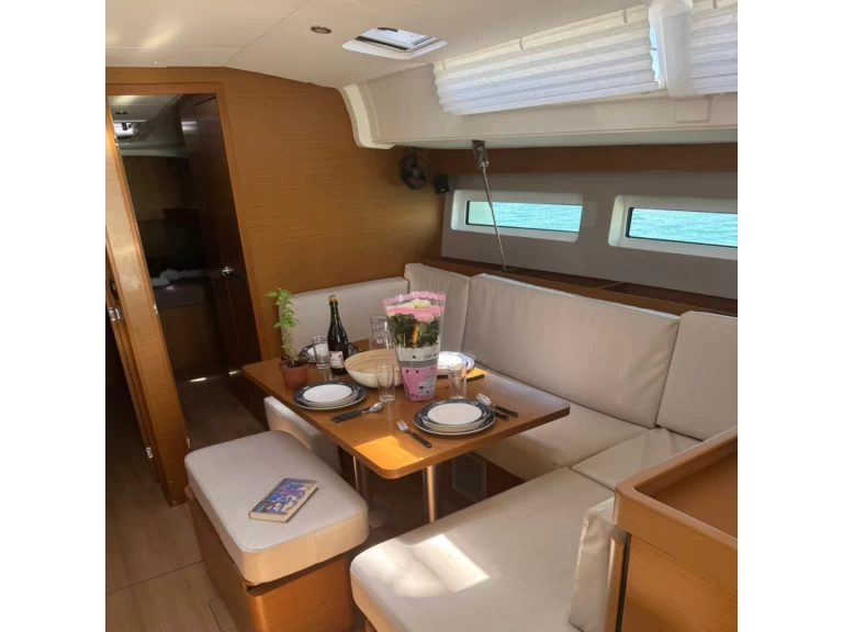 Jachthuur in Álimos - Jeanneau Sun Odyssey 490 via SamBoat