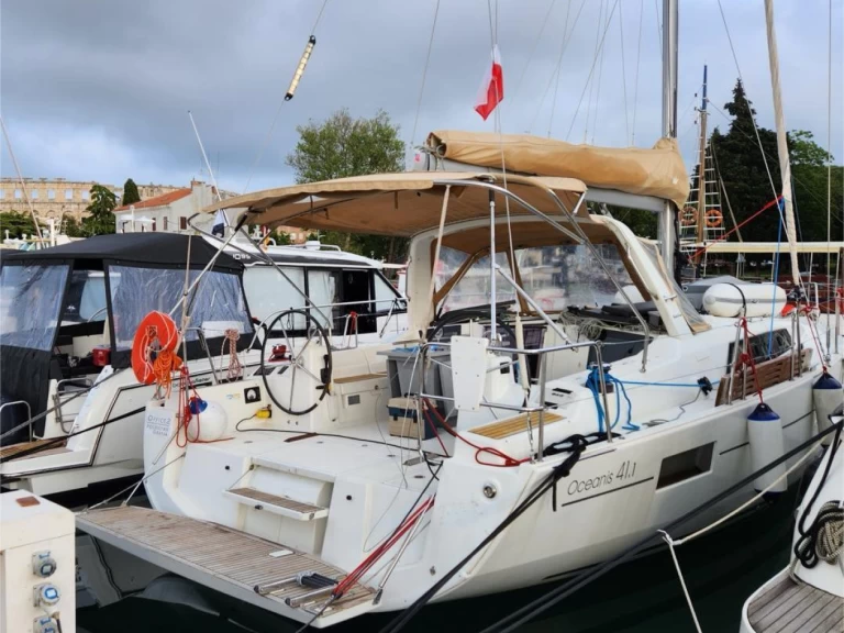 Bénéteau Oceanis 41.1 te huur van particulier of professional in Pula