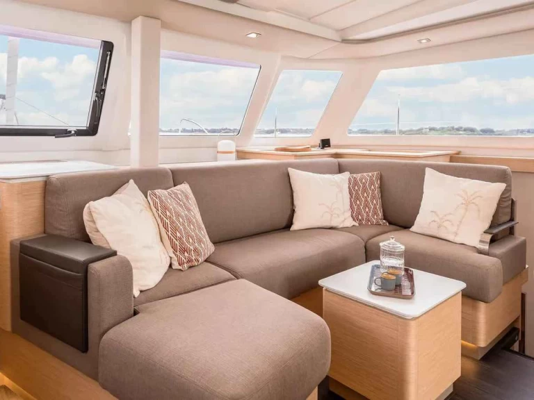 Huur een Fountaine Pajot FP 41 in Lefkáda