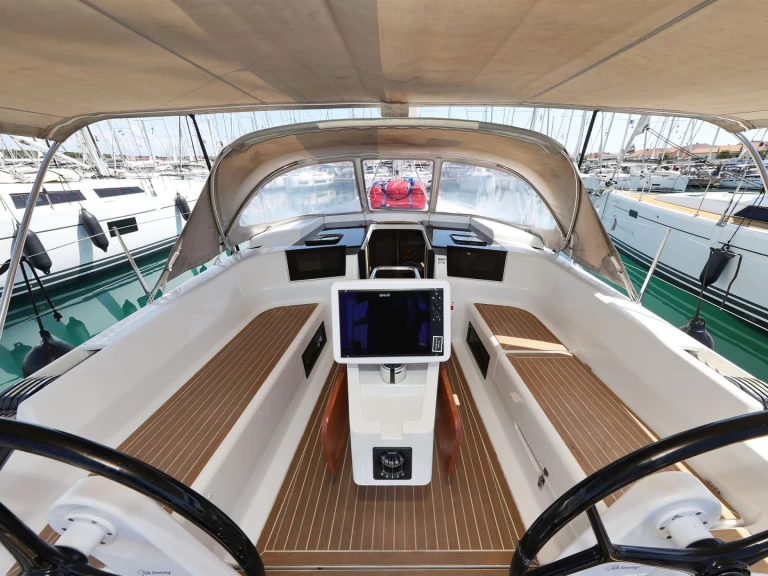 Jachthuur in Biograd na Moru - Hanse Hanse 388 via SamBoat