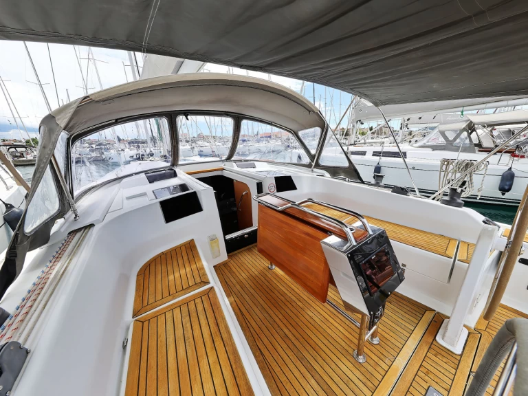 Huur Zeilboot met of zonder schipper Hanse in Biograd na Moru