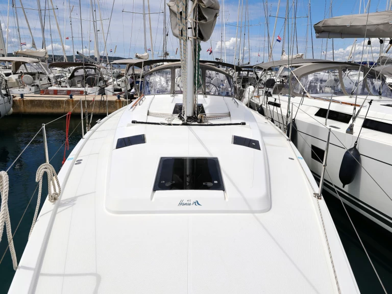 Zeilboot te huur in Biograd na Moru voor de beste prijs