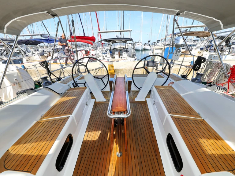 Huur Zeilboot met of zonder schipper Hanse in Biograd na Moru