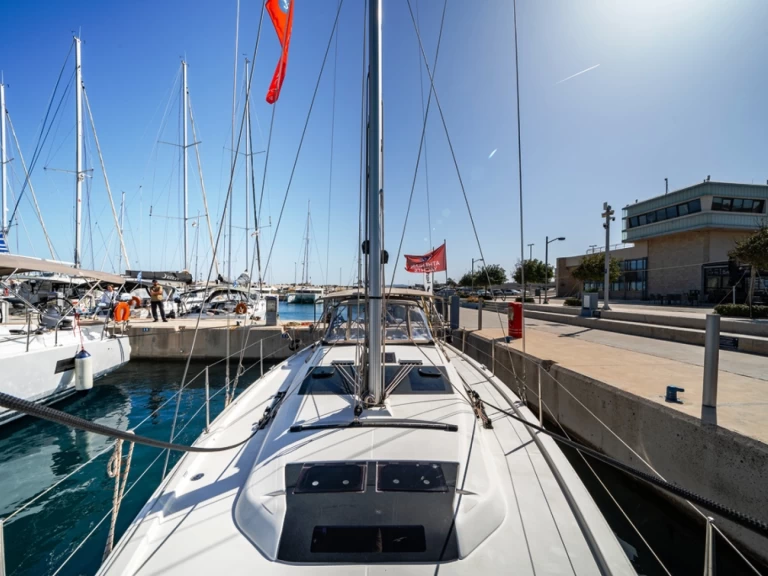 Jachthuur in Rhodes (City) - Dufour Dufour 390 GL via SamBoat
