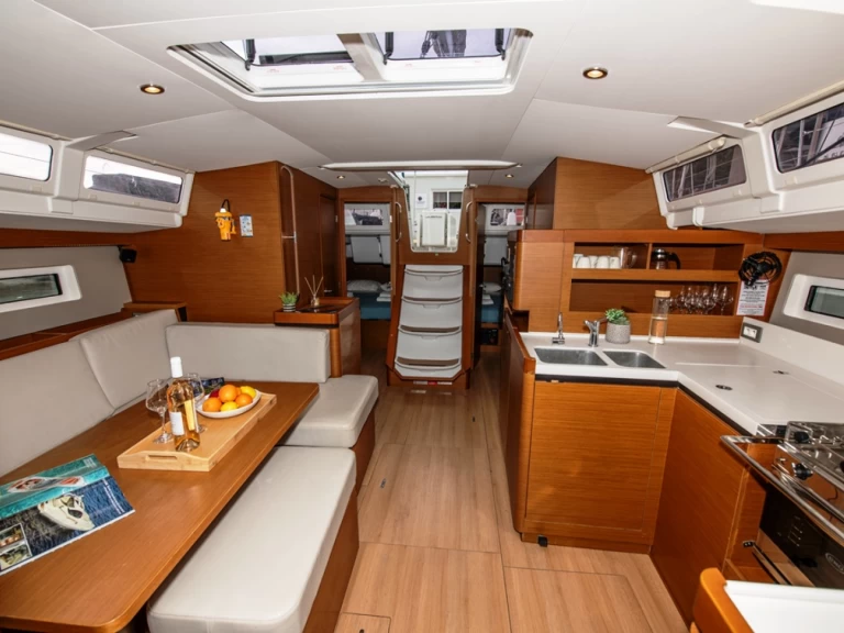 Verhuur Zeilboot in Neo Klima - Jeanneau Sun Odyssey 490