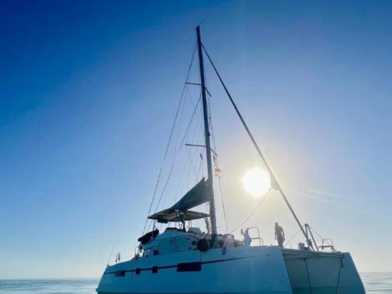 Catamaran te huur in Gouviá voor de beste prijs