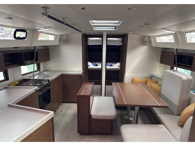 Verhuur Zeilboot Bénéteau met vaarbewijs