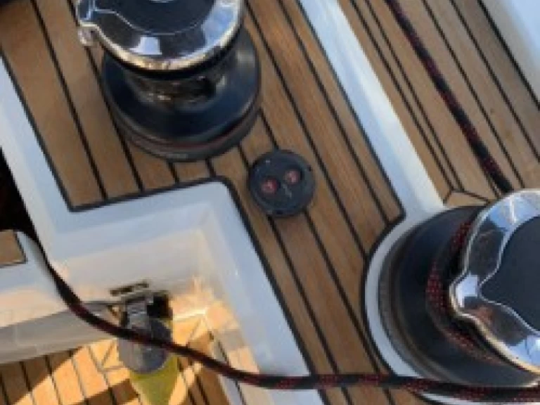 Verhuur Zeilboot Bénéteau met vaarbewijs