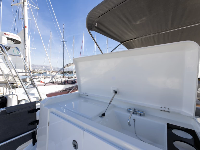 Bootverhuur Bénéteau Swift Trawler 41 in Split via SamBoat