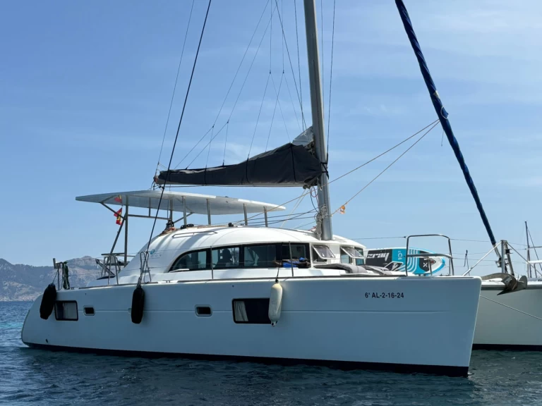 Verhuur Catamaran in Ibiza Town - Lagoon Lagoon 380 S2